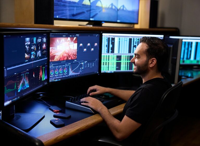 Analyzing The Creative Choices Of Top Showrunners